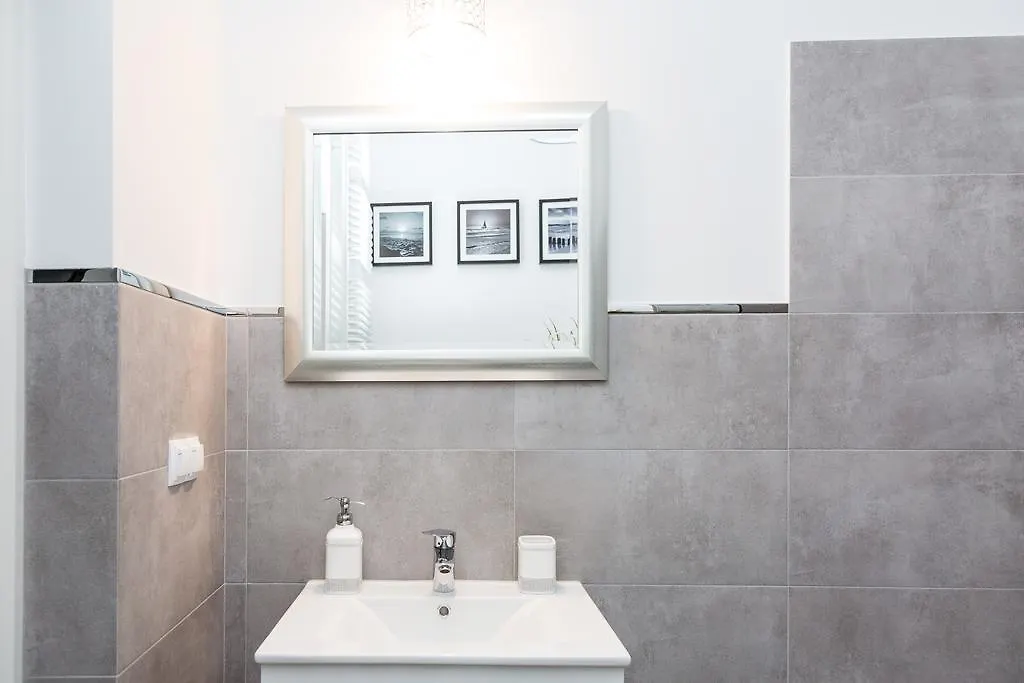 Apartamenty Warszawskie Delux Siedmiogrodzka Warsaw Poland